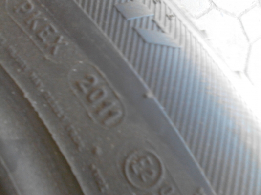 225/65R17  MICHELIN  มี 2 เส้น โทร.081-427-3941