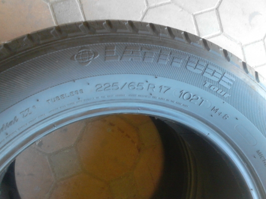 225/65R17  MICHELIN  มี 2 เส้น โทร.081-427-3941