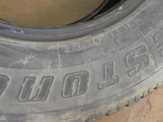 245/70R16 BRIDGESTONE DUELER H/T 689 มี 2 เส้น tel.081-427-3941