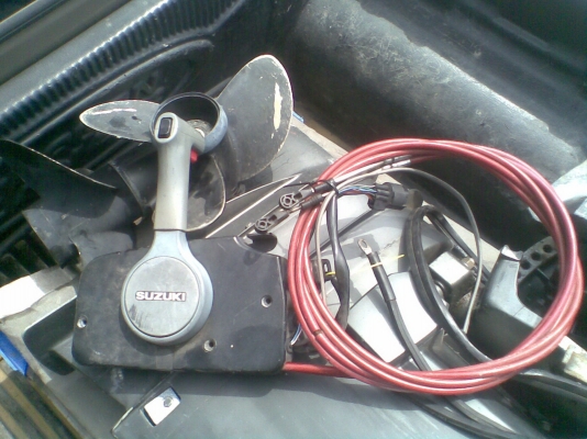 ขายเครื่อง SUZUKI 100 HP หางสั้น