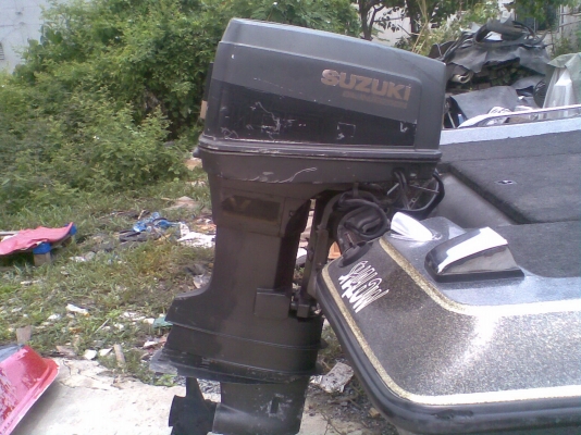 ขายเครื่อง SUZUKI 100 HP หางสั้น