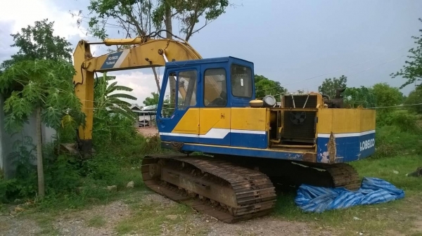 ขายแบคโฮ KOBELCO SK200 Mark 2 รถใช้งานอยู่ทุกวัน เครื่องดี ปั้มแรง เอกสารสัญญาซื้อขาย ราคาต่อรองได้