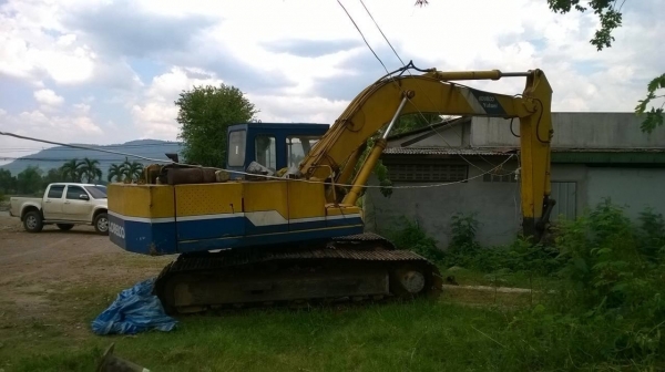 ขายแบคโฮ KOBELCO SK200 Mark 2 รถใช้งานอยู่ทุกวัน เครื่องดี ปั้มแรง เอกสารสัญญาซื้อขาย ราคาต่อรองได้