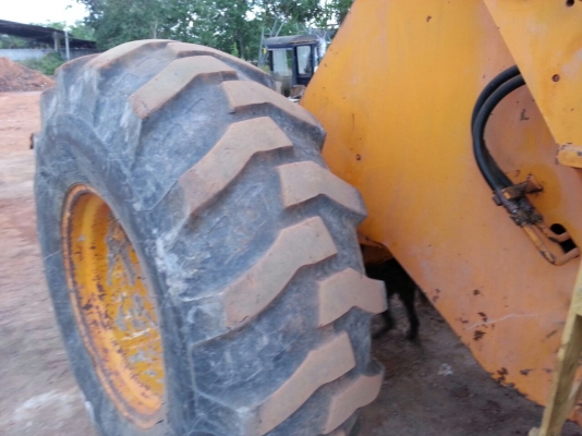 รถตัก KOMATSU  510.    สนใจติดต่อ  081 - 6079515