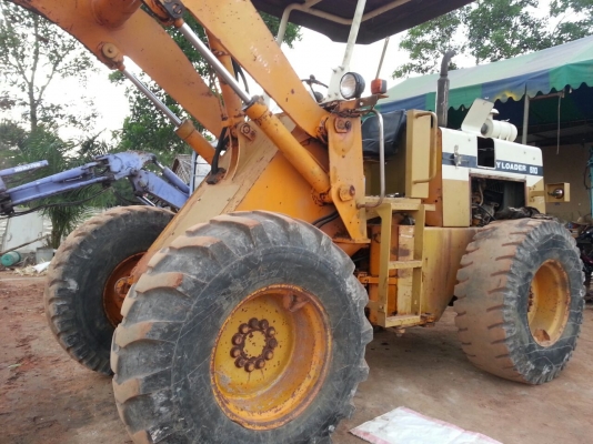 รถตัก KOMATSU  510.    สนใจติดต่อ  081 - 6079515