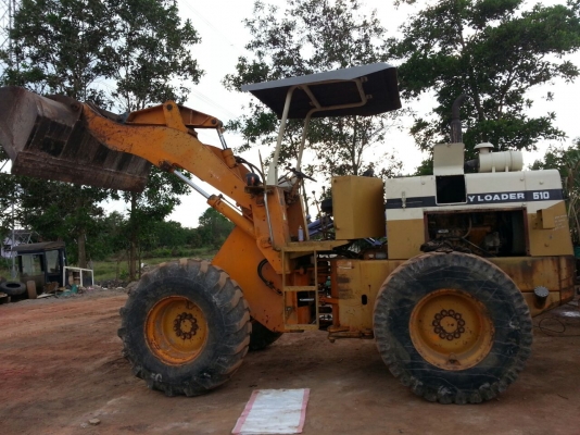 รถตัก KOMATSU  510.    สนใจติดต่อ  081 - 6079515