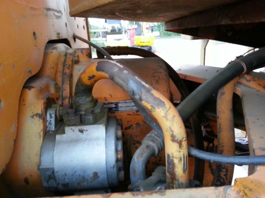 รถตัก KOMATSU  510.    สนใจติดต่อ  081 - 6079515