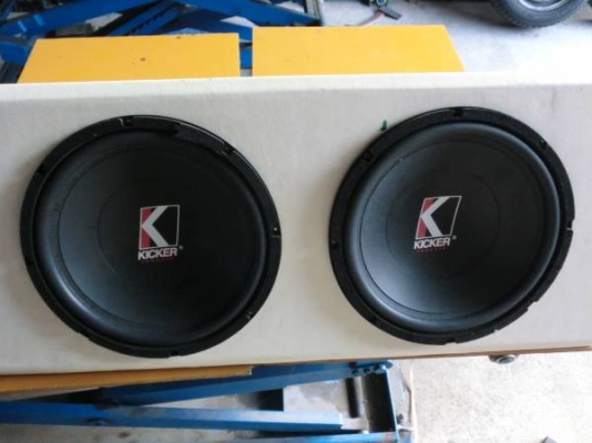 ตู้ซับ Kicker FreeAir 12C มือสองนำเข้าญี่ปุ่น เสียงดีมากกก