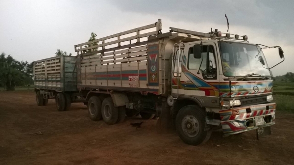 ขายรถพ่วง แม่ดั้ม-ลูกไม่ดั้ม HINO FM3M เครื่องเดิม M10C 240 แรงม้า เกียร์เดิม สโลว์เดิม คัสซีสวยจัดตลอดเส้น ยางเต็มทั้ง 18 เส้น ทะเบียนพร้อมโอนครับ