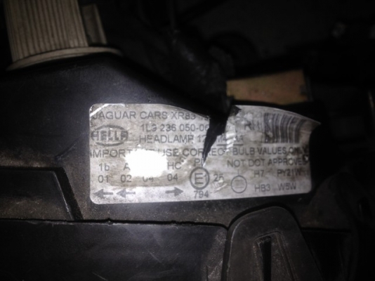 ไฟหน้า JAGUAR S TYPE ของเก่าญีุ่่สภาพตามรูปครับ