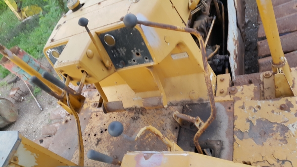 ขายรถแทรกเตอร์ CAT.D5-B เกียร์ตัด ตีนเป็ด เครื่อง.44V รถสวย พร้อมใช้ ราตา.680000 สนใจรีบจองด่วน