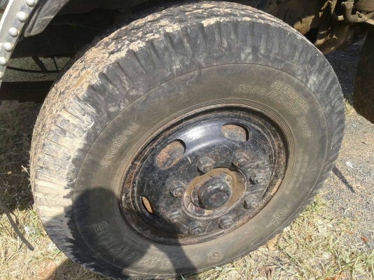 สิบล้อดั้ม HINO FM 3H 195แรง 2เพา สภาพเดิมๆวิ่งงานประจำรถใชังานได้ดีมาก เล่มทะเบียนพร้อมโอน ((ราคาเบาๆ)) ครับท่าน