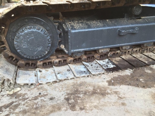 PE120-6 ไฟฟ้าครบ แอร์เย็น..ใหม่...รถสวยเดิมๆ ช่วงล่างสวยเดิมๆ เอวแน่นๆ เครื่องดีปั้มแห้ง ดี แรง แผ่นกว้าง