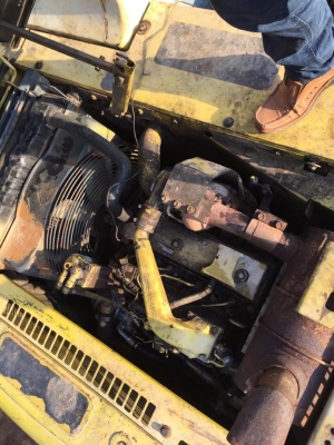 PE120-6 ไฟฟ้าครบ แอร์เย็น..ใหม่...รถสวยเดิมๆ ช่วงล่างสวยเดิมๆ เอวแน่นๆ เครื่องดีปั้มแห้ง ดี แรง แผ่นกว้าง