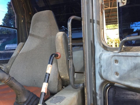 PE120-6 ไฟฟ้าครบ แอร์เย็น..ใหม่...รถสวยเดิมๆ ช่วงล่างสวยเดิมๆ เอวแน่นๆ เครื่องดีปั้มแห้ง ดี แรง แผ่นกว้าง