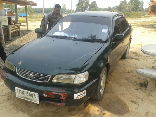 รถเก๋งโคโรล่าสวยติดแก็สLPGเกียร์ธรรมดาสวยพร้อมใช้