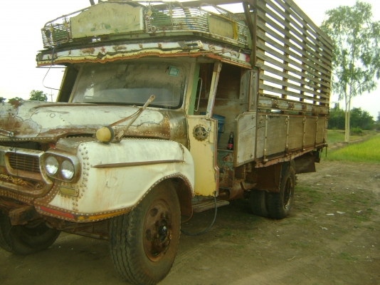 หัวยาวเพลาเดียว  ตามภาพดั้มพ์ เครื่องEH 700/ 168แรง ราคา  230,000  บาท