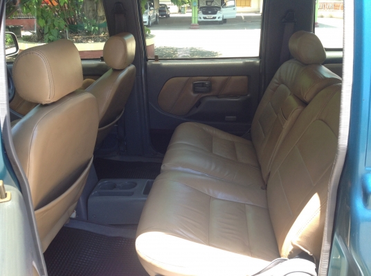 Grand Advanture2002 เกียAUTOเครื่อง3.0 TURBO ภายในสวย พร้อมใช้