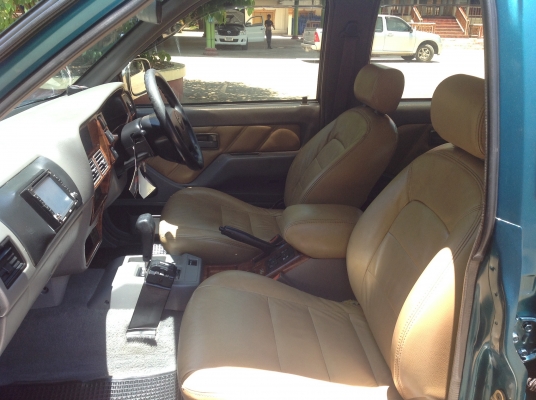 Grand Advanture2002 เกียAUTOเครื่อง3.0 TURBO ภายในสวย พร้อมใช้