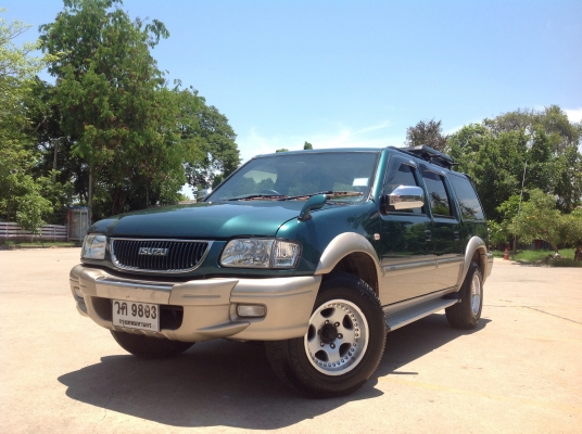 Grand Advanture2002 เกียAUTOเครื่อง3.0 TURBO ภายในสวย พร้อมใช้