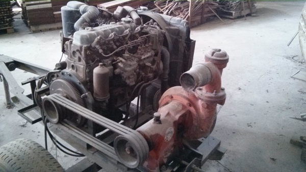 ขาย เครื่องสูบน้ำพร้อมเทรเล่อร์ สภาพพร้อมใช้