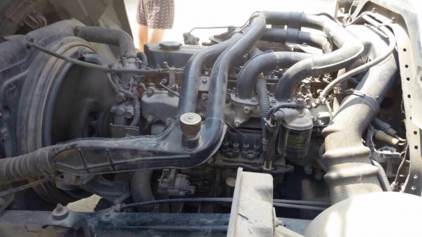 ISUZU DECA 195 HP 6HE1 รถบรรทุกหกล้อ กระบะเหล็กความยาว 6 เมตรสภาพดีมากครับพร้อมบรรทุกได้เลย เครื่องยนต์แน่นแรงดีสุดๆครับ ภายในเก๋งคอนโซลสวยครบ แอร์ พวงมาลัยเพาเวอร์ ระบบเบรคทริ๊ปฟี้ครบ ช่วงล่างแน่นดีพร้อมได้เลย