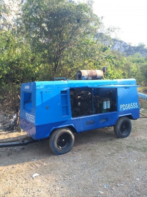 ขายรถเจาะหิน T084-9409571