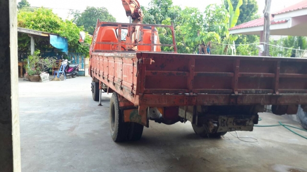 รถKS32 พวงมาลัยพาวเวอร์ เครื่อง115   ติคเครน2.5ตัน แบบรุ่นISUZU  ทะเบียนพร้อมโอน