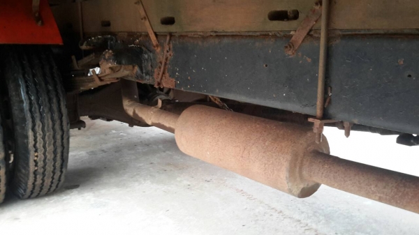 รถKS32 พวงมาลัยพาวเวอร์ เครื่อง115   ติคเครน2.5ตัน แบบรุ่นISUZU  ทะเบียนพร้อมโอน