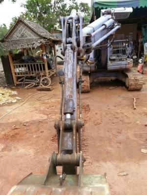 รถแบคโฮ KOMATSU  58 - SF  รุ่น 7.  ( รถเช็คนอก. )     สนใจติดต่อ  081 - 6079515