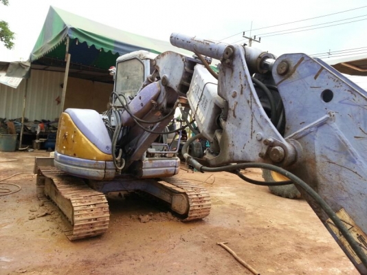 รถแบคโฮ KOMATSU  58 - SF  รุ่น 7.  ( รถเช็คนอก. )     สนใจติดต่อ  081 - 6079515