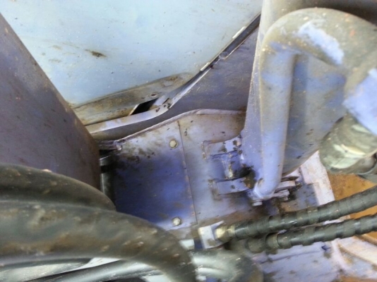 รถแบคโฮ KOMATSU  58 - SF  รุ่น 7.  ( รถเช็คนอก. )     สนใจติดต่อ  081 - 6079515