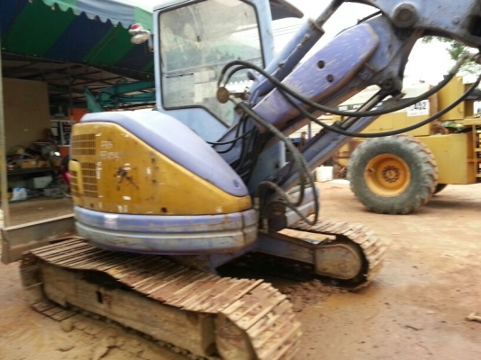 รถแบคโฮ KOMATSU  58 - SF  รุ่น 7.  ( รถเช็คนอก. )     สนใจติดต่อ  081 - 6079515