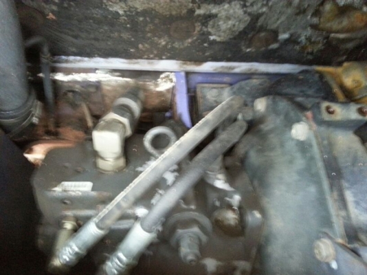 รถแบคโฮ KOMATSU  58 - SF  รุ่น 7.  ( รถเช็คนอก. )     สนใจติดต่อ  081 - 6079515