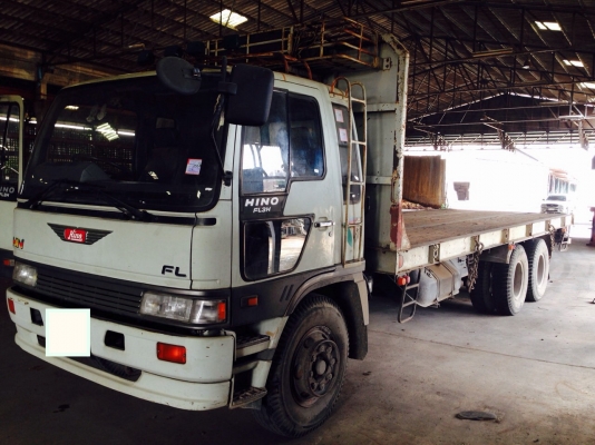 ขายรถ 10 ล้อ HINO  FL 3 H กระบะพื้นเรียบ ยาว7.5เมตร   เครื่องยนต์ 195 แรงม้า สนใจติดต่อ 089-8914921 คุณ ตุ๊กตา