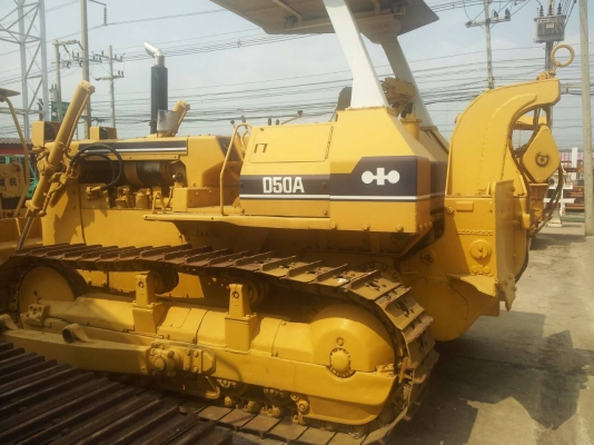 D50A-17-80579 รถดัน KOMATSU ถึงไทยเเล้วครับ