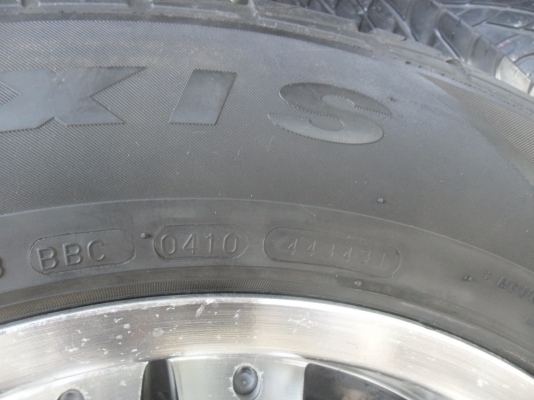 ล้อแม็ก 18นิ้ว 6รู พร้อมยาง สวยๆ 4 ล้อ ราคา 8900 บาท