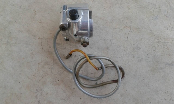 ขายสวิทช์แฮนด์ C92,C95 ข้างขวาแท้ TEC