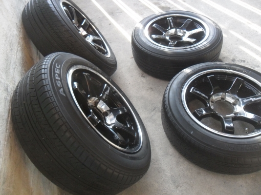 ล้อแม็ก 17นิ้ว 6รู LENSO TE37 พร้อมยาง สวยๆ 4 ล้อ ราคา 10900 บาท