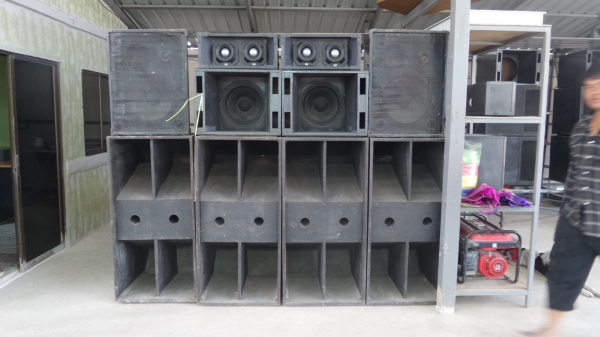 ขายตู้ลำโพง ดอก18 นึ้ว