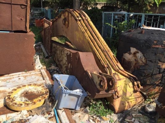 ขายบูมอามยาวประมาณ16 ม. ยกลงจากรถ PC200-6 สภาพดี สวย ไม่หักไม่ร้าว