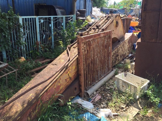 ขายบูมอามยาวประมาณ16 ม. ยกลงจากรถ PC200-6 สภาพดี สวย ไม่หักไม่ร้าว