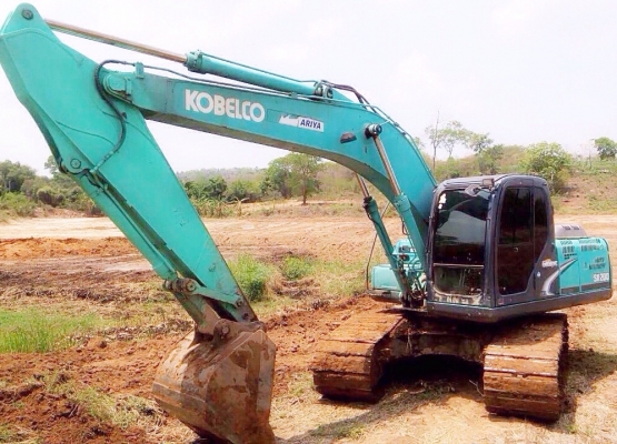KOBELCO MARK 8 SUPER YN12 SK 200 รถบอดี้สวยเต็มดีพร้อมทำงานได้เลยครับ ใช้งาน 15,000 ชม. เครื่องยนต์แห้งดีแรงดีสุดๆครับ ภายในเก๋งสะอาดสวย แอร์เย็น ใช้งานได้สะดวกดีทำงานได้เร็ว ภายนอกบูมอาร์มสวยๆไม่มีดาม เอวแน่นดี ช่วงล่างเต็มดีสภาพดีประมาณ 75\% พร้อมใช้งานไ