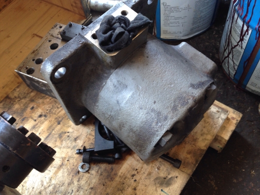 ขายปั้มน้ำมันไฮโดรลิค พร้อมมอเตอร์ 25HP. 380V 950RPM. สภาพสวย พร้อมใช้งาน มี 2 ชุดครับ ขายปั้มน้ำมันไฮโดรลิค พร้อมมอเตอร์ 25HP. 380V 950RPM. สภาพสวย พร้อมใช้งาน มี 2 ชุดครับ