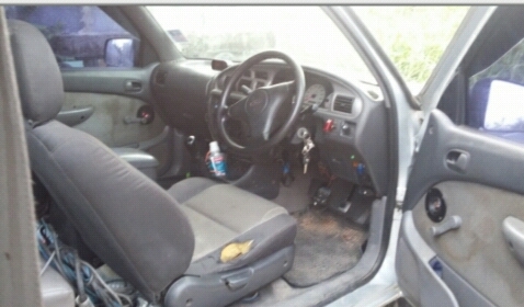 ขายรถยกไฮโดริค ด่วน!!!! สภาพดี โดนเฉี่ยวหางเบี้ยวนิกหน่อย ภาษี58