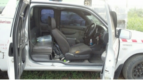 ขายรถยกไฮโดริค ด่วน!!!! สภาพดี โดนเฉี่ยวหางเบี้ยวนิกหน่อย ภาษี58