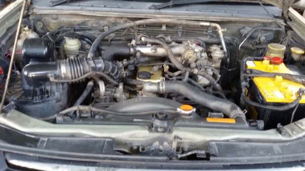 Isuzu spacecap 3.0 ปี02