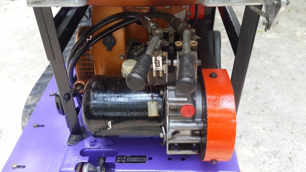 รถบรรทุกการเกษตรและก่อสร้าง  รหัส L - 9