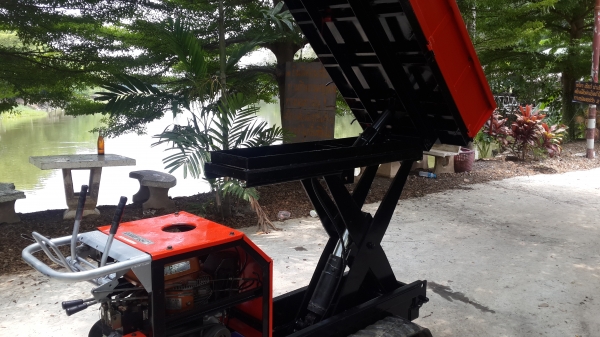 รถบรรทุกการเกษตรและก่อสร้าง  รหัส L - 9