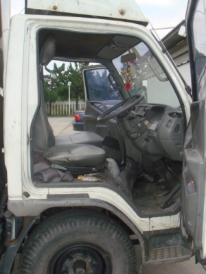 ขายรถตู้บรรทุก 4 ล้อ Mitsubishi ปี 2548